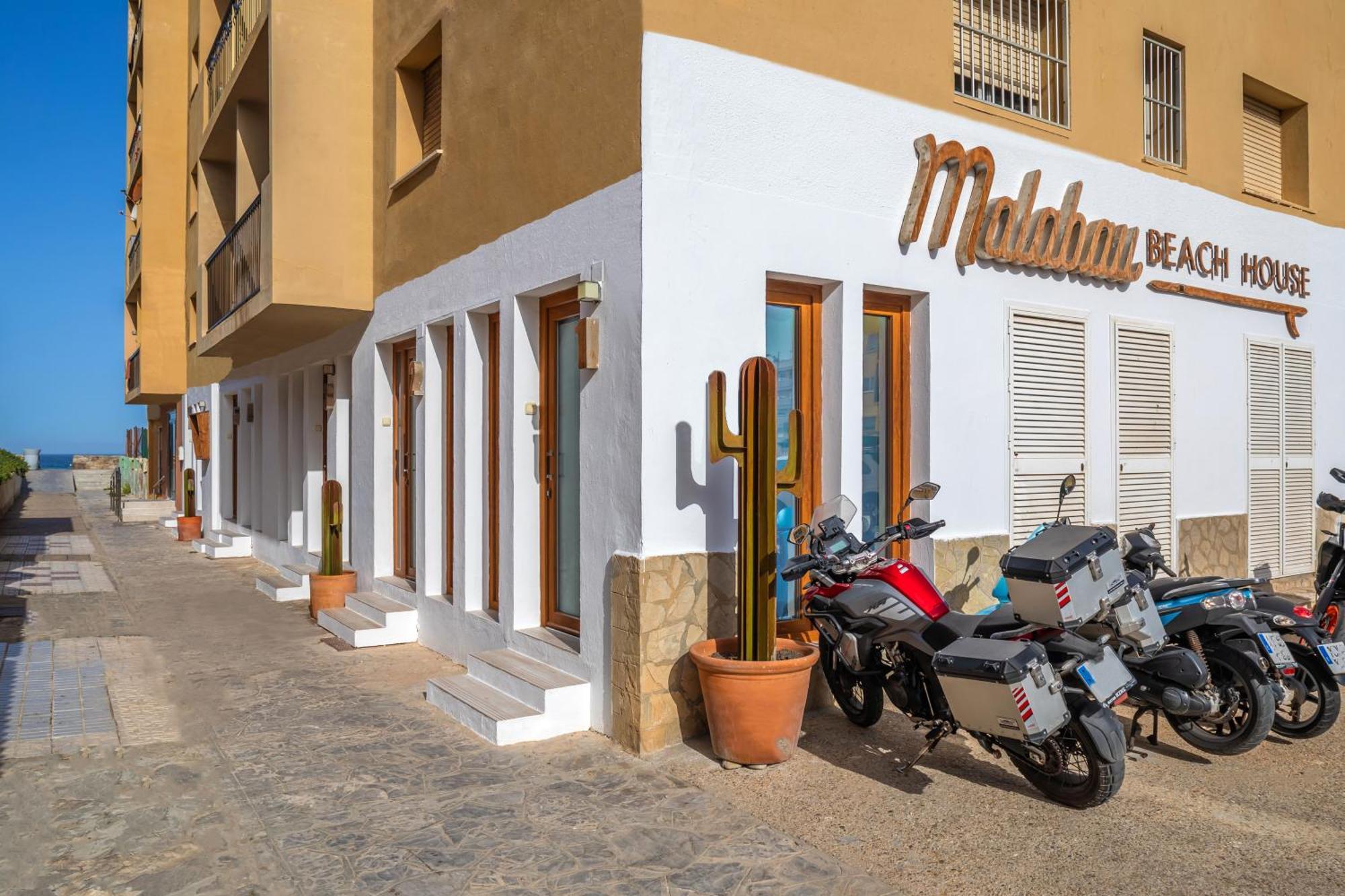 טריפה Malabau Beach House מראה חיצוני תמונה